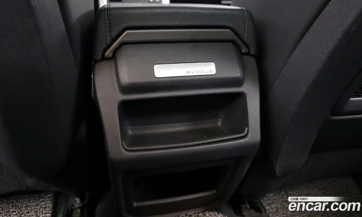 Land Rover Range Rover Evoque 2018 2.0 автомат (гидро), фото 25