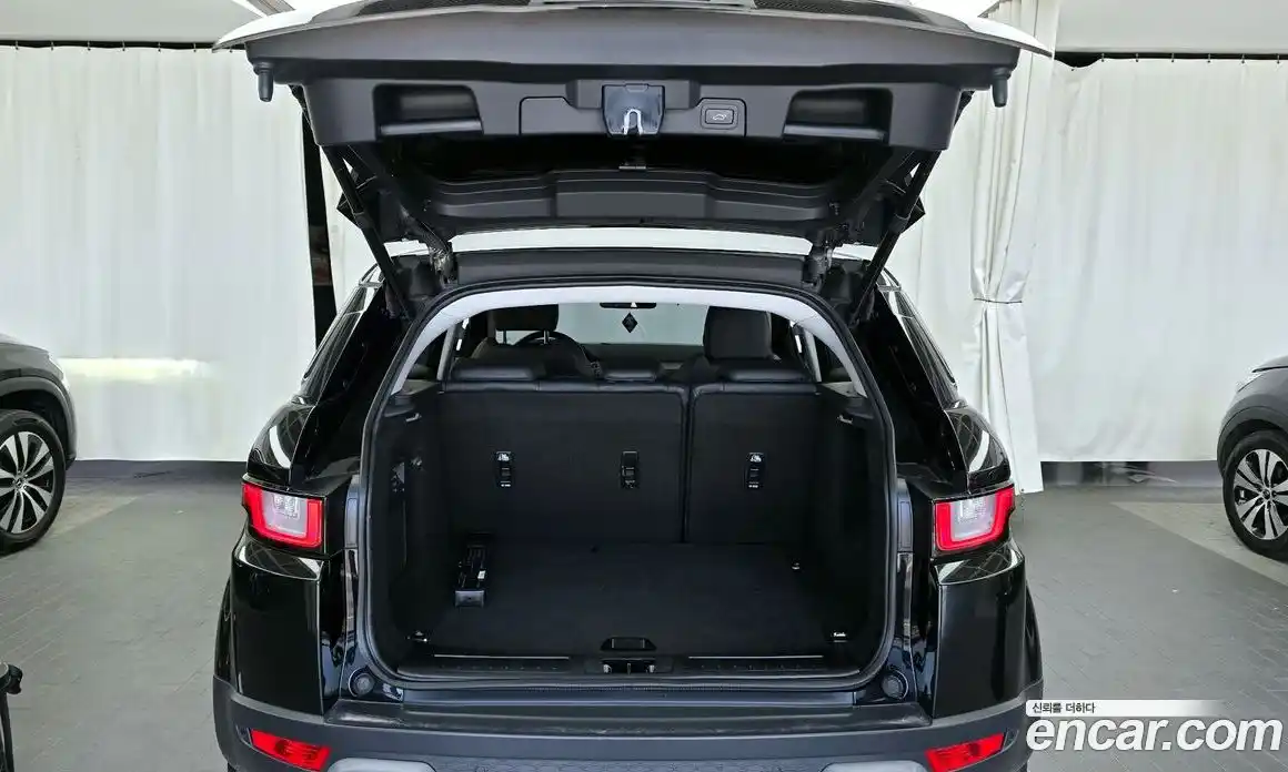 Land Rover Range Rover Evoque 2018 2.0 автомат (гидро), фото 26