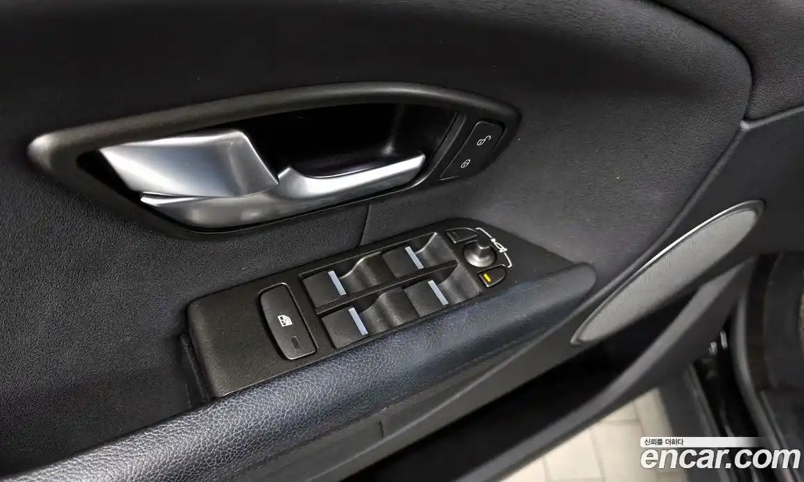 Land Rover Range Rover Evoque 2018 2.0 автомат (гидро), фото 27