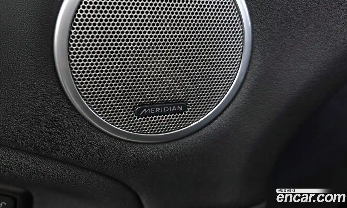 Land Rover Range Rover Evoque 2018 2.0 автомат (гидро), фото 29