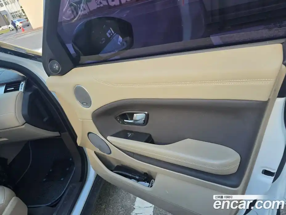 Land Rover Range Rover Evoque 2018 2.0 автомат (гидро), фото 15