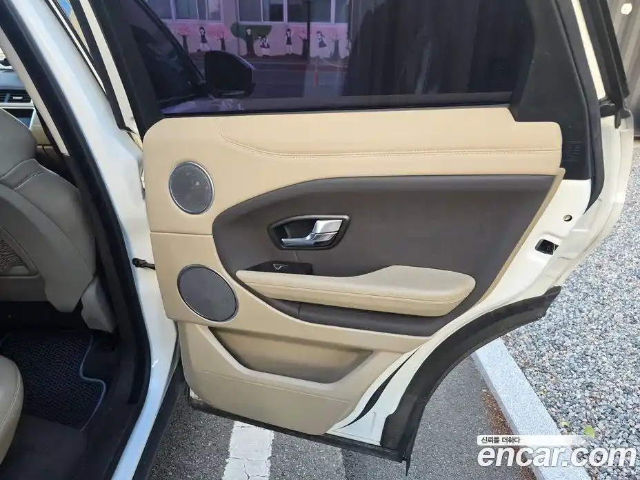 Land Rover Range Rover Evoque 2018 2.0 автомат (гидро), фото 16