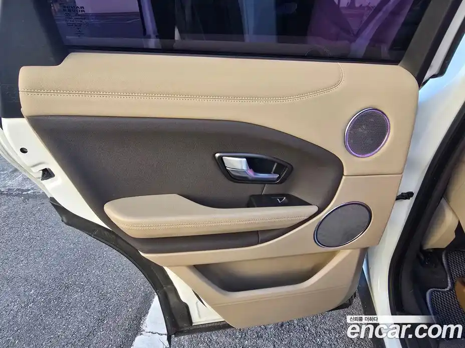 Land Rover Range Rover Evoque 2018 2.0 автомат (гидро), фото 17