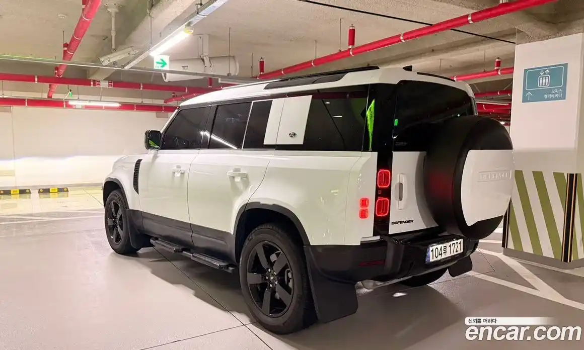 Land Rover Defender 2023 3.0 автомат (гидро), фото 4