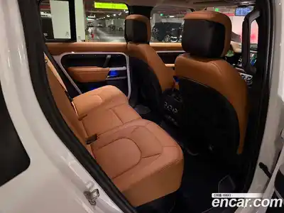 Land Rover Defender 2023 3.0 автомат (гидро), миниатюра 8