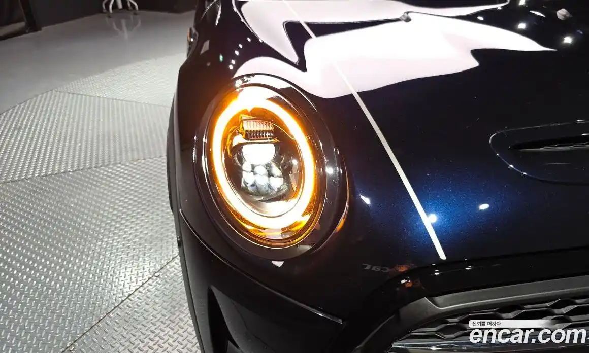 Mini Cooper 2021 2.0 автомат (гидро), фото 8