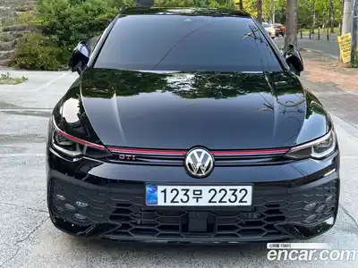 Volkswagen Golf, 2025, 2 563 км
