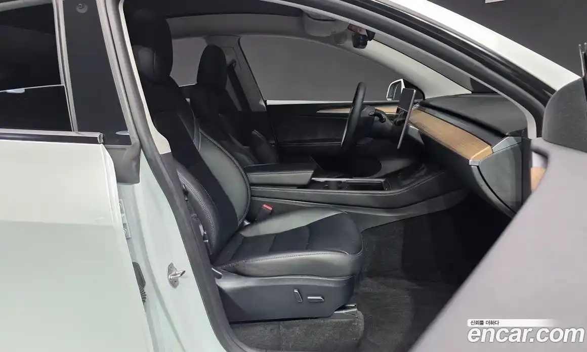 Tesla Model Y 2023 0.2 автомат (гидро), фото 16