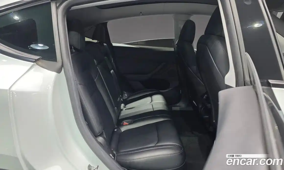 Tesla Model Y 2023 0.2 автомат (гидро), фото 17