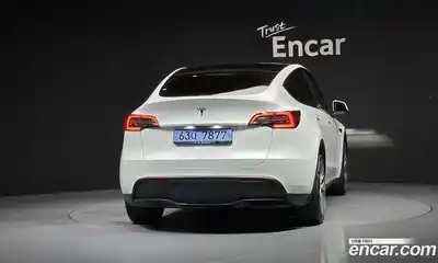 Tesla Model Y 2023 0.2 автомат (гидро), миниатюра 4