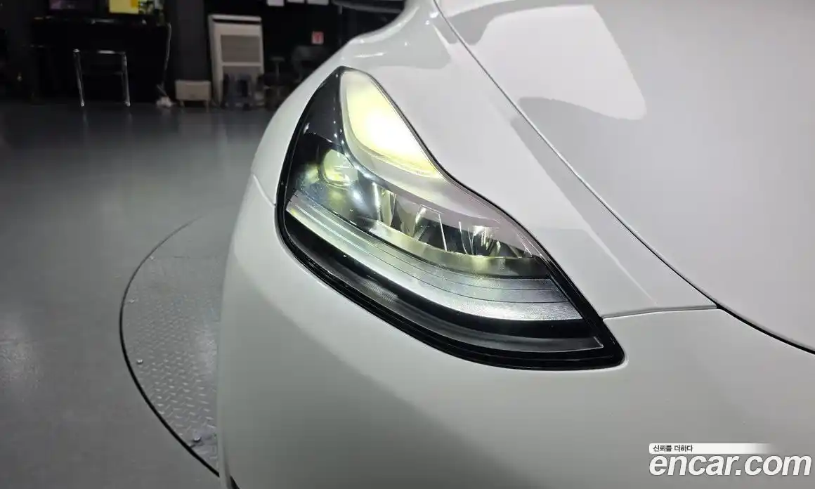 Tesla Model Y 2023 0.2 автомат (гидро), фото 8