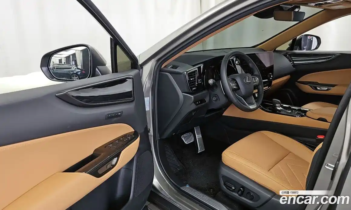 Lexus NX 2025 2.5 автомат (гидро), фото 13