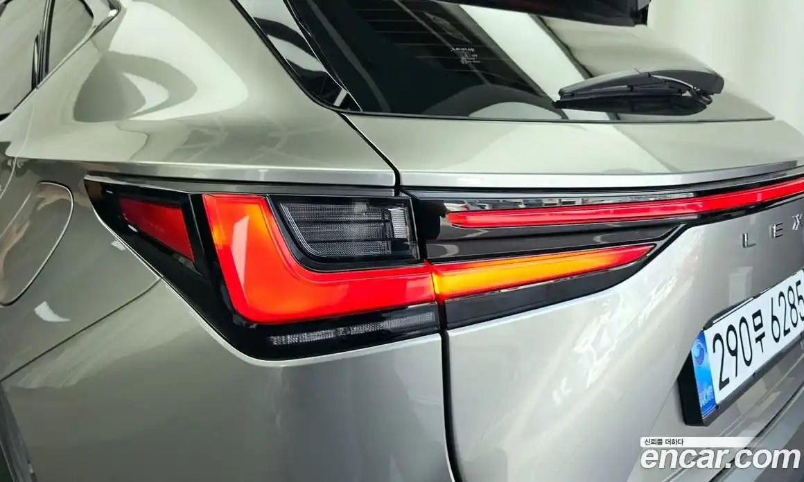 Lexus NX 2025 2.5 автомат (гидро), фото 9