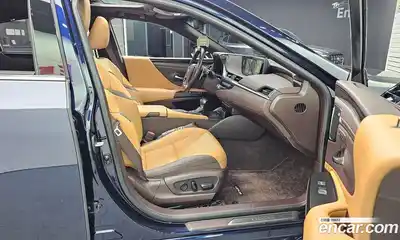 Lexus ES 2020 2.5 автомат (гидро), миниатюра 11 Lexus ES 2020 2.5 автомат (гидро), миниатюра 11