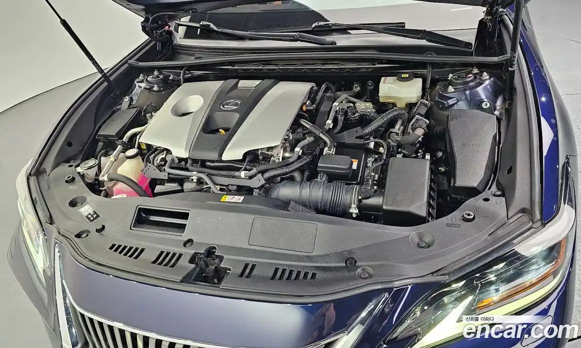 Lexus ES 2020 2.5 автомат (гидро), фото 6 Lexus ES 2020 2.5 автомат (гидро), фото 6