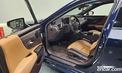 Lexus ES 2020 2.5 автомат (гидро), миниатюра 10 Lexus ES 2020 2.5 автомат (гидро), миниатюра 10