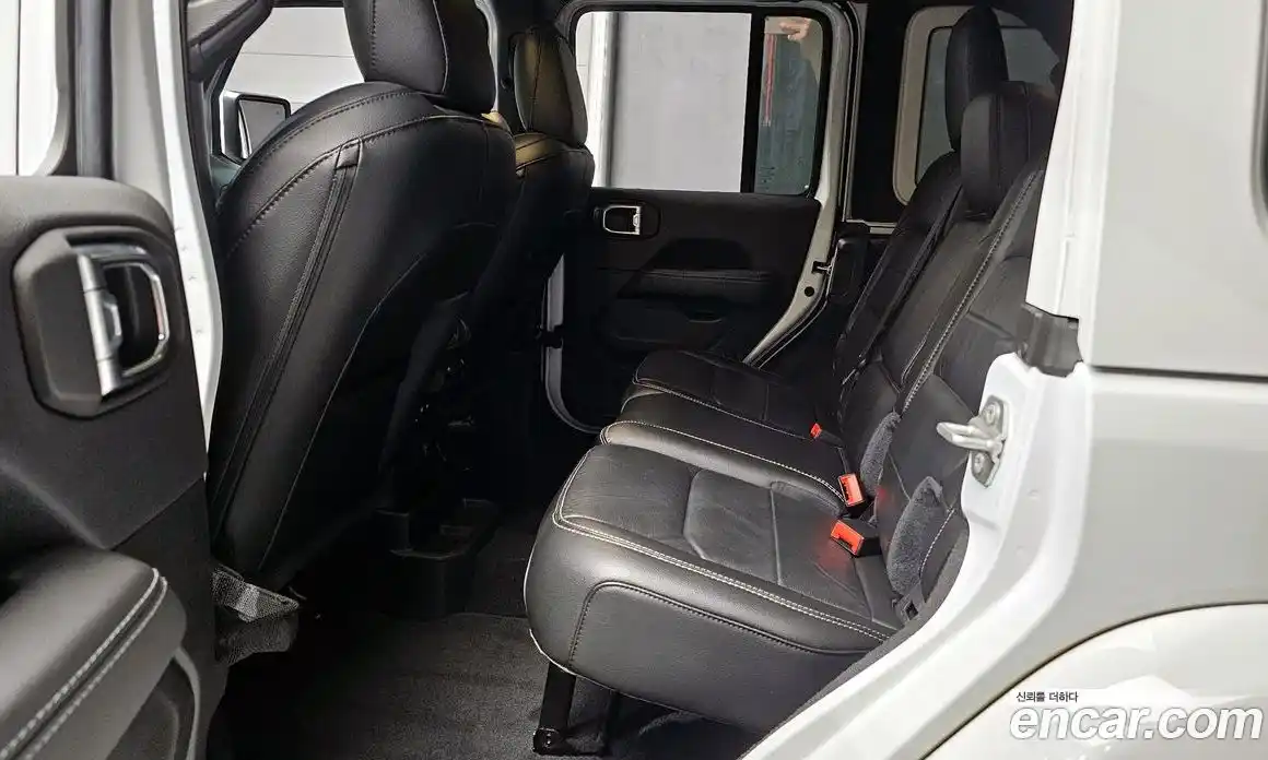 Jeep Wrangler 2021 2.0 автомат (гидро), фото 16
