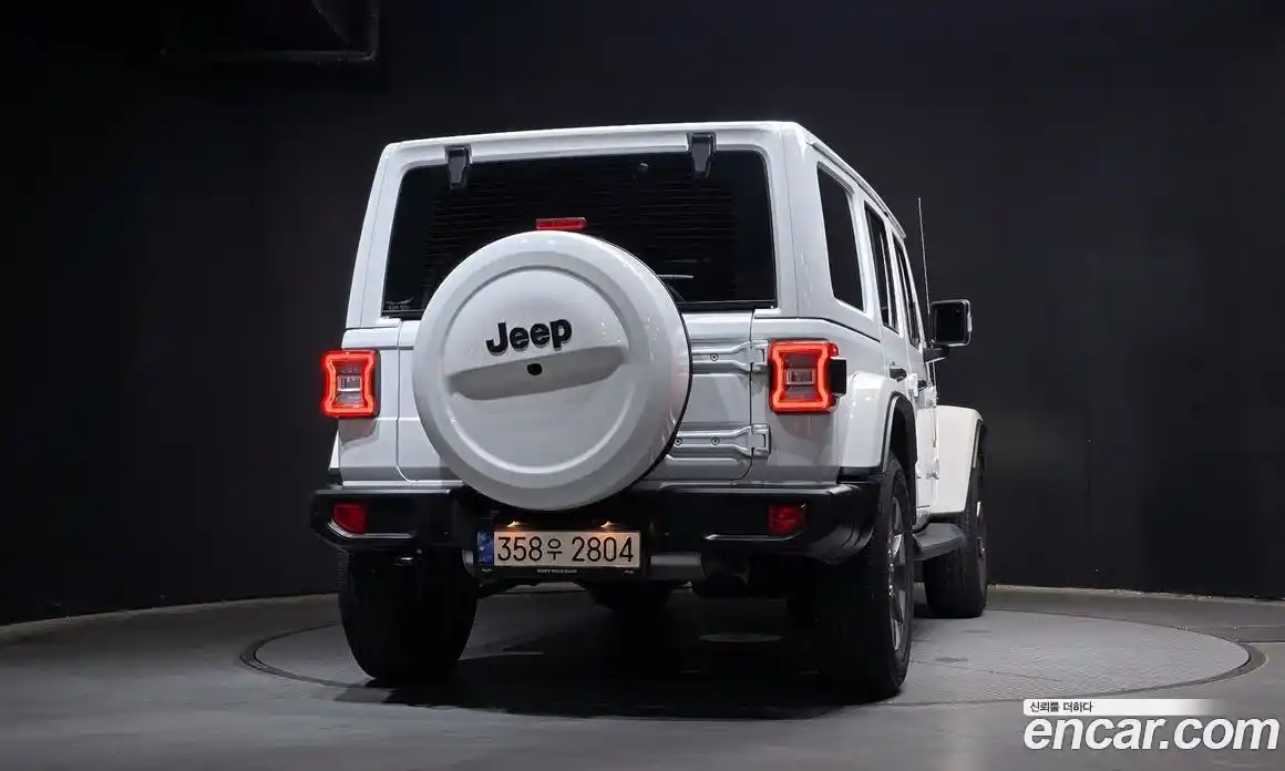 Jeep Wrangler 2021 2.0 автомат (гидро), фото 4