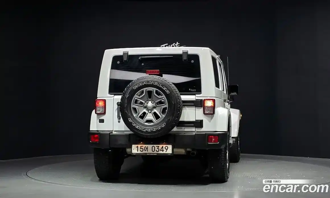 Jeep Wrangler 2016 3.6 автомат (гидро), фото 4