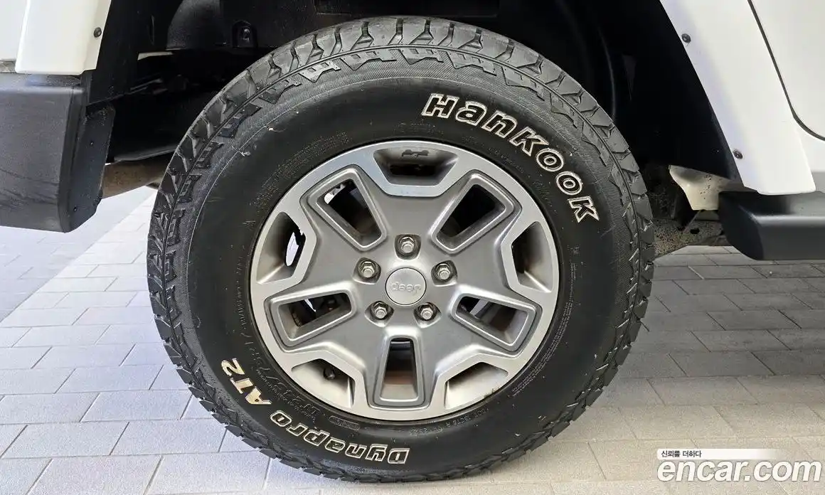 Jeep Wrangler 2016 3.6 автомат (гидро), фото 5