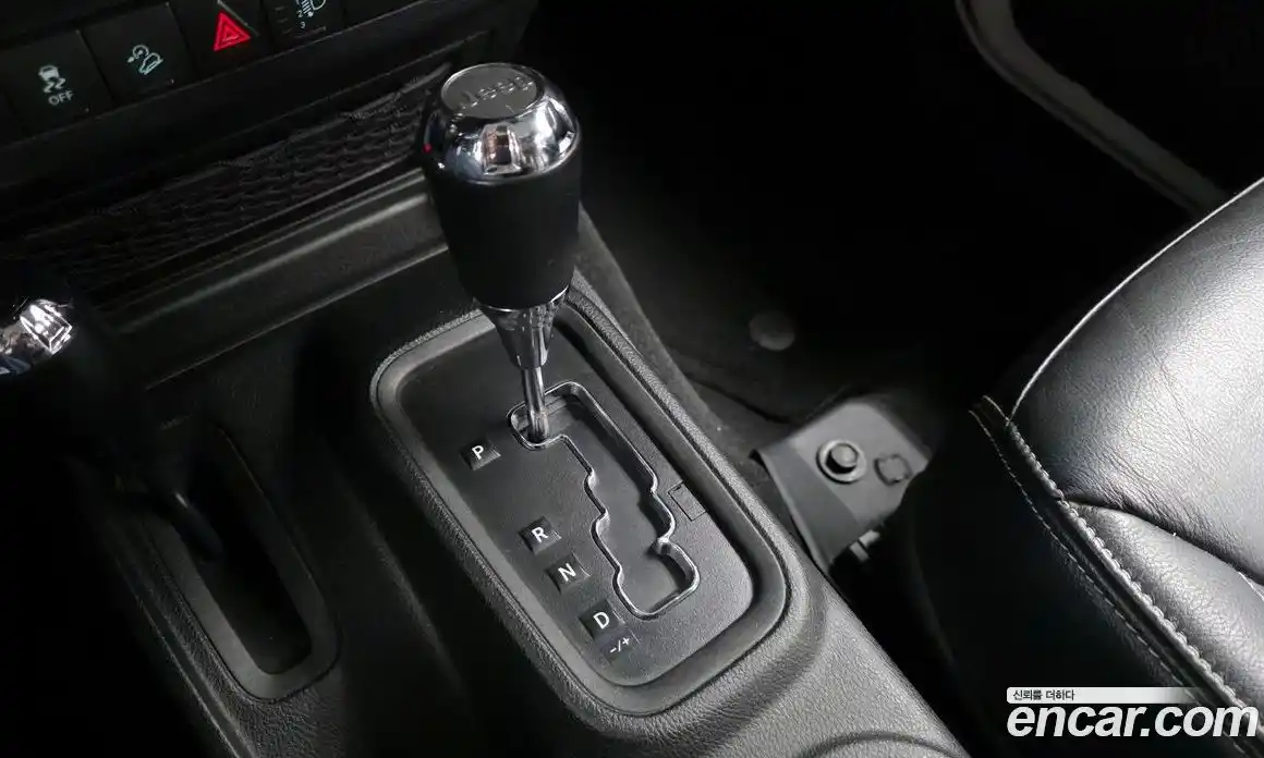 Jeep Wrangler 2016 3.6 автомат (гидро), фото 9