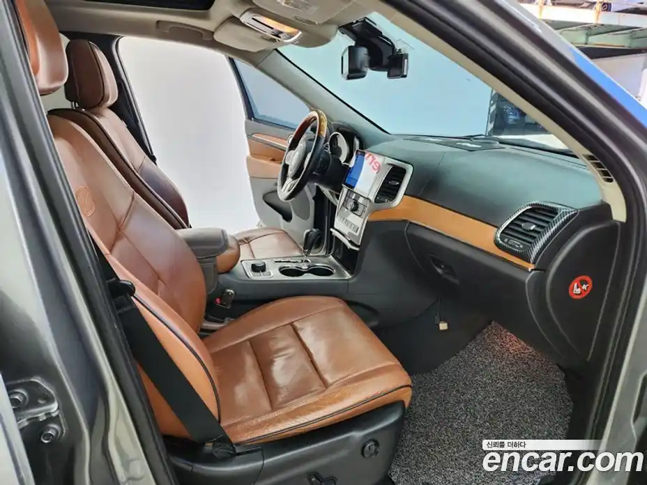 Jeep Cherokee 2013 3.0 автомат (гидро), фото 13