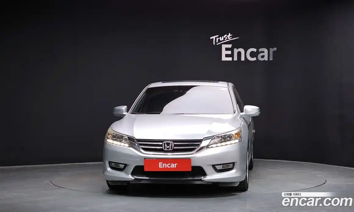 Honda Accord 2013 2.4 автомат (гидро), фото 3