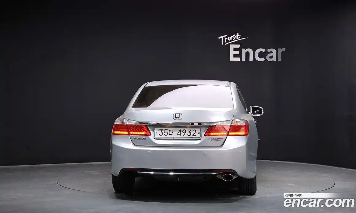 Honda Accord 2013 2.4 автомат (гидро), фото 4