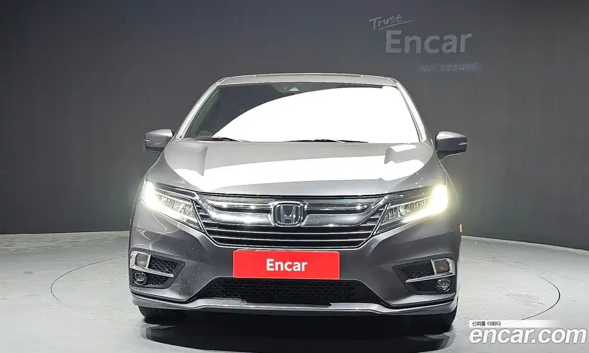 Honda Odyssey 2018 3.5 автомат (гидро), фото 3