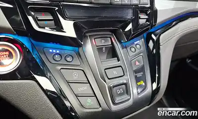 Honda Odyssey 2018 3.5 автомат (гидро), миниатюра 9