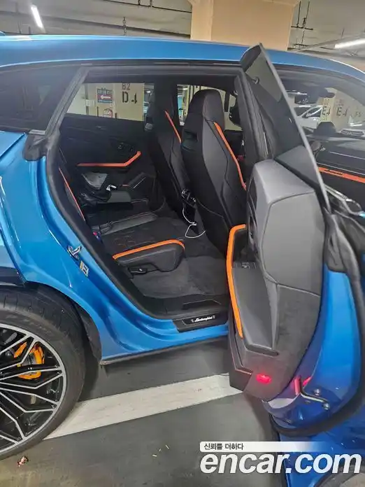 Lamborghini Urus 2025 4.0 автомат (гидро), фото 14 Lamborghini Urus 2025 4.0 автомат (гидро), фото 14