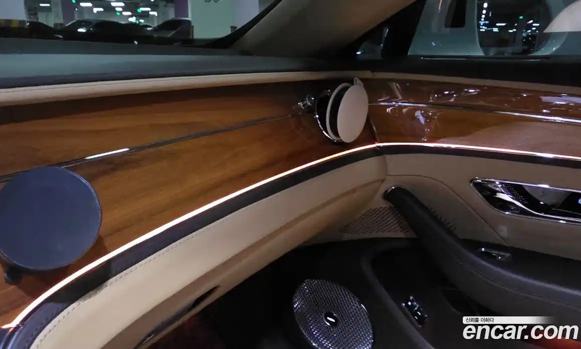 Bentley Flying Spur 2022 4.0 автомат (гидро), фото 16 Bentley Flying Spur 2022 4.0 автомат (гидро), фото 16