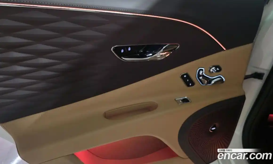 Bentley Flying Spur 2022 4.0 автомат (гидро), фото 17 Bentley Flying Spur 2022 4.0 автомат (гидро), фото 17