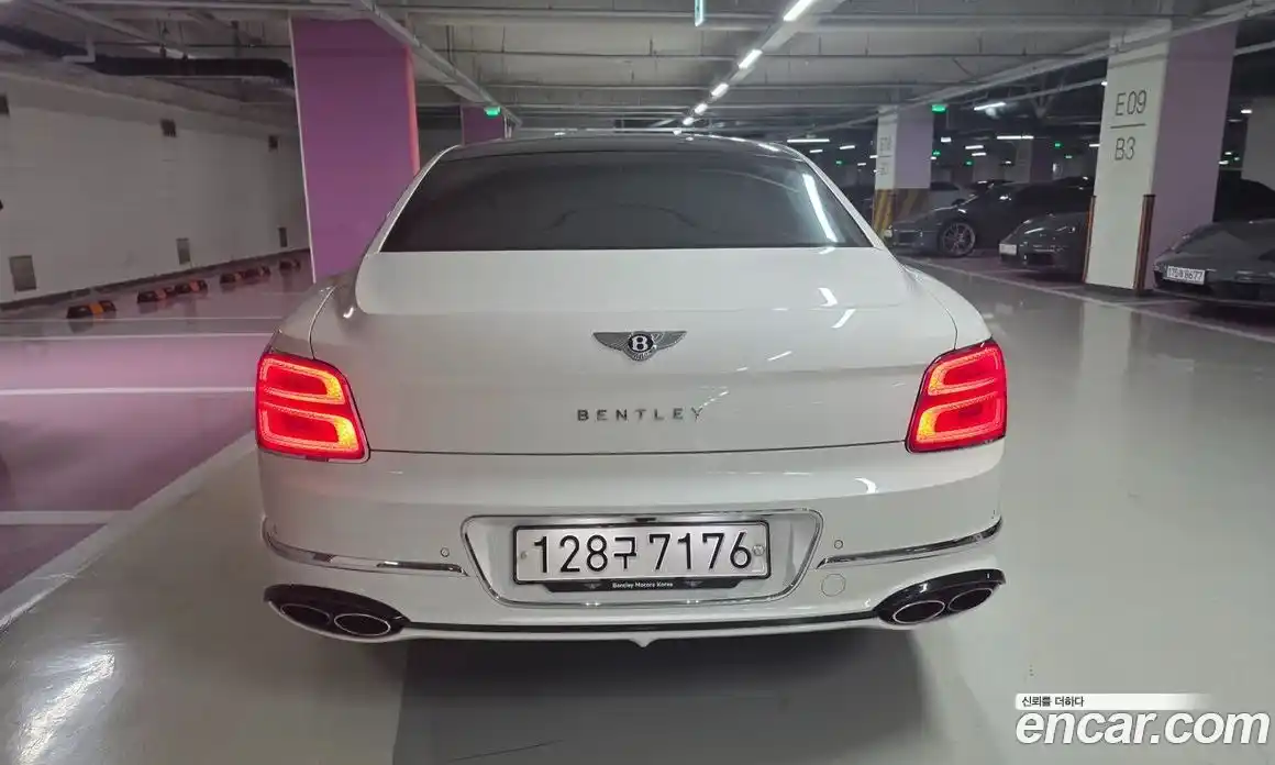 Bentley Flying Spur 2022 4.0 автомат (гидро), фото 4 Bentley Flying Spur 2022 4.0 автомат (гидро), фото 4