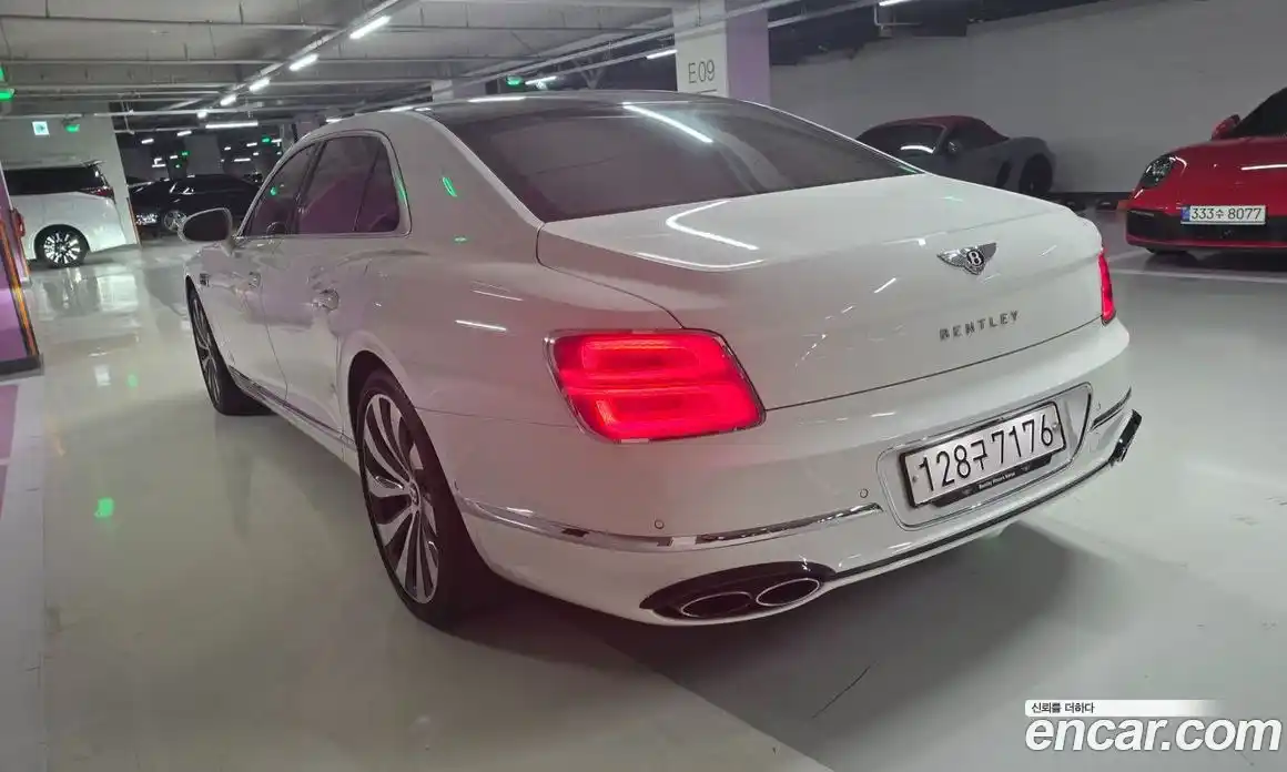 Bentley Flying Spur 2022 4.0 автомат (гидро), фото 5 Bentley Flying Spur 2022 4.0 автомат (гидро), фото 5