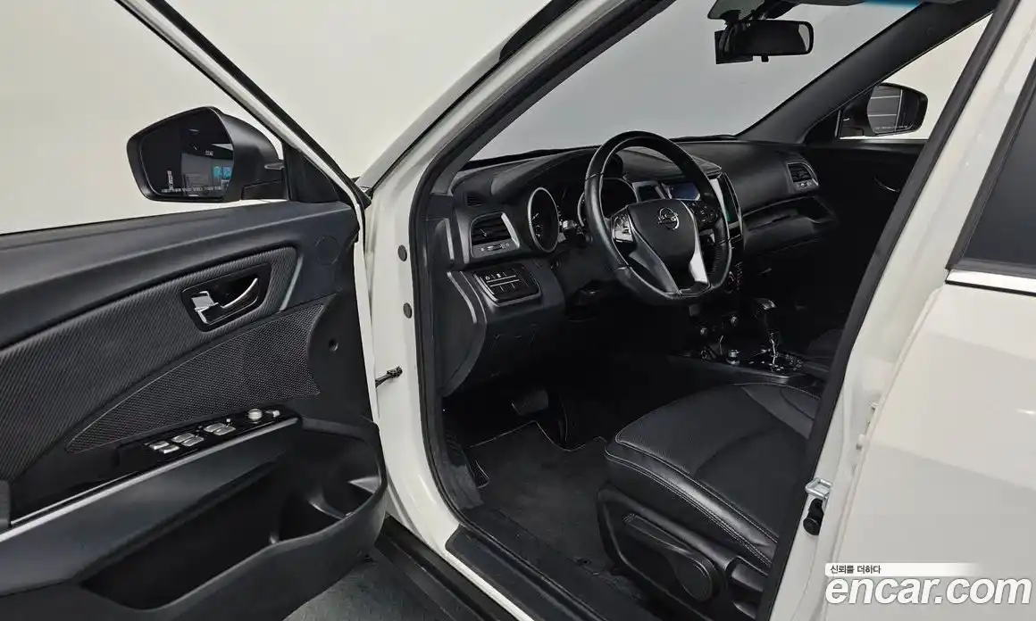 SsangYong TIBOLI 2017 1.6 автомат (гидро), фото 10