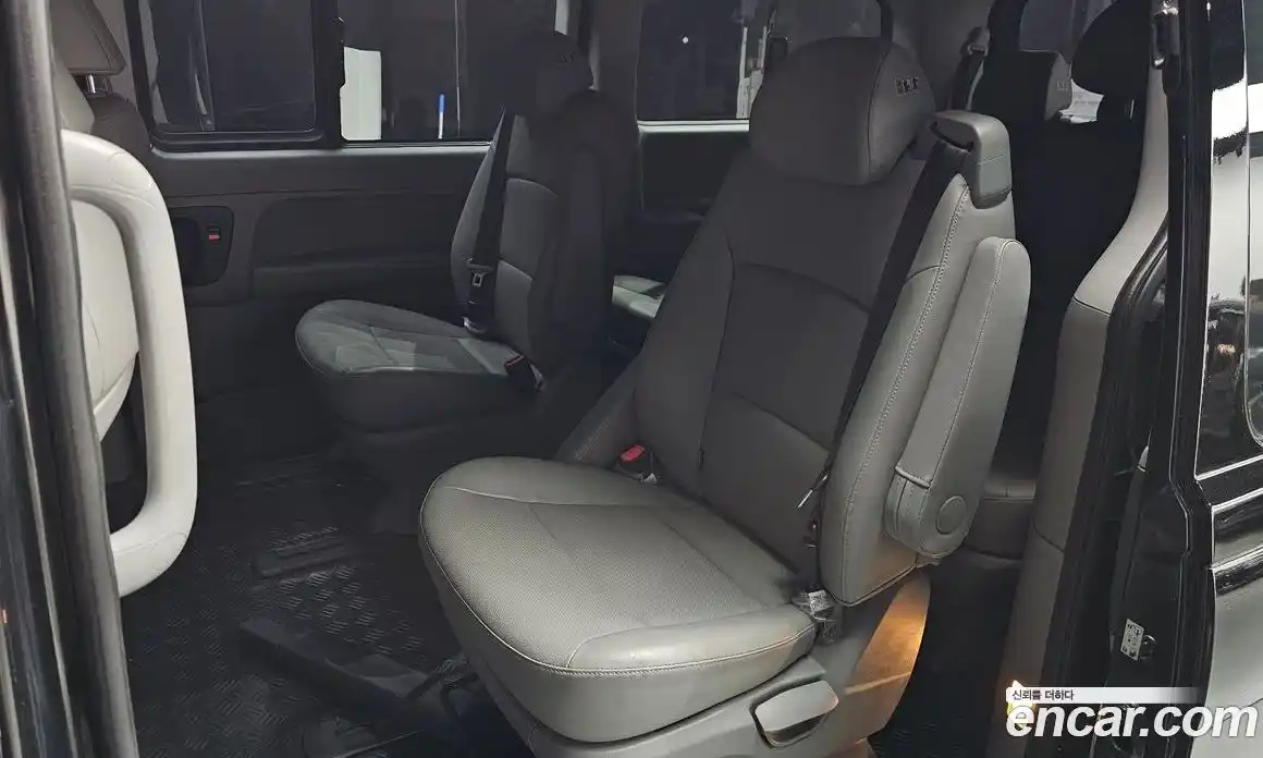 Hyundai Starex 2020 2.5 автомат (гидро), фото 12