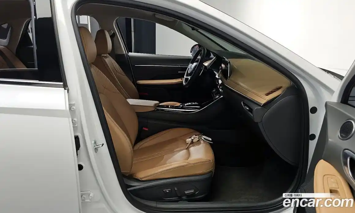 Hyundai Sonata 2021 1.6 автомат (гидро), фото 10