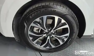 Kia Carnival 2023 3.5 автомат (гидро), миниатюра 5