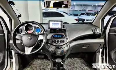 Chevrolet Spark 2011 1.0 автомат (гидро), миниатюра 7