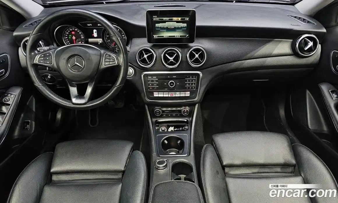 Mercedes-Benz GLA-Class 2017 2.0 гидро, фото 7 Mercedes-Benz GLA-Class 2017 2.0 гидро, фото 7