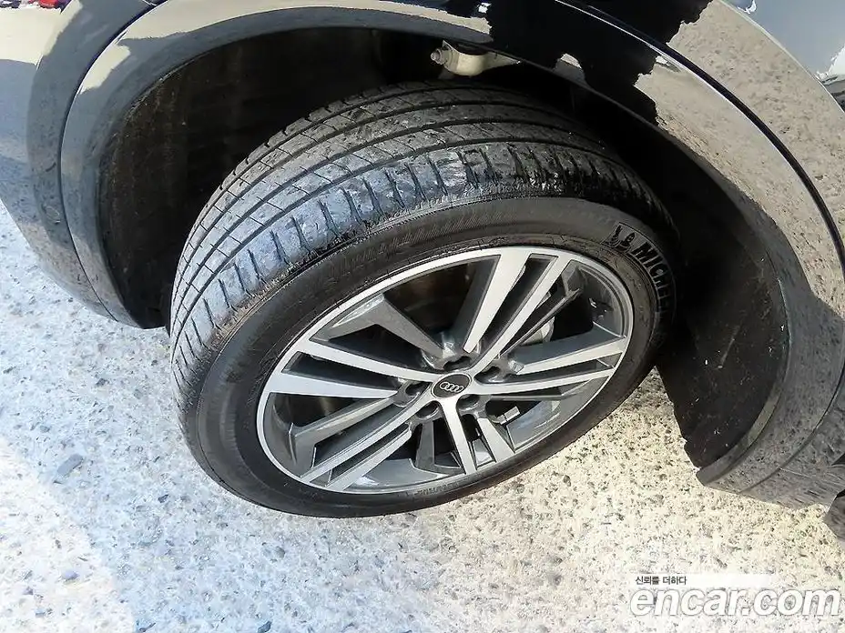Audi Q5 2023 2.0 автомат (гидро), фото 20