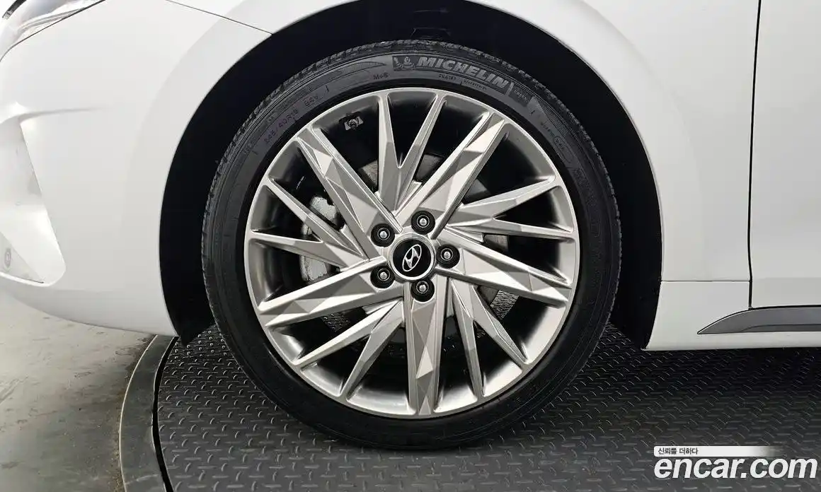 Hyundai Grandeur 2021 3.3 автомат (гидро), фото 5