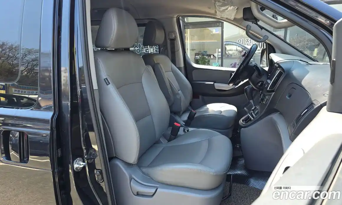 Hyundai Starex 2020 2.5 автомат (гидро), фото 17