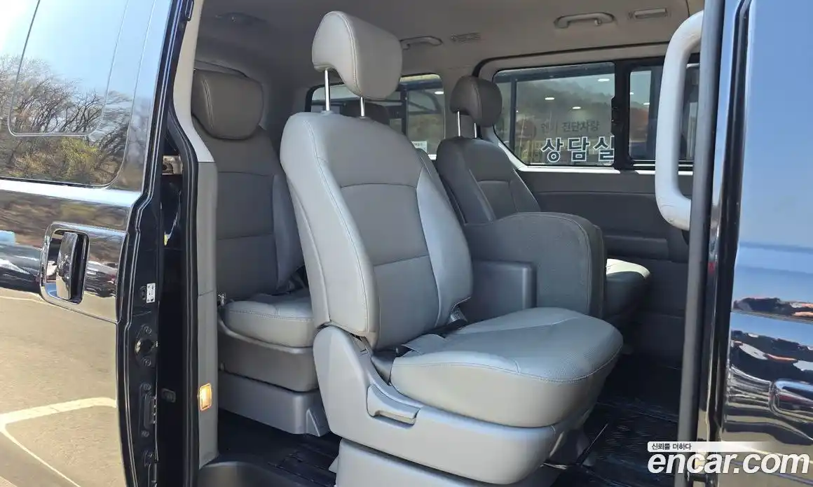 Hyundai Starex 2020 2.5 автомат (гидро), фото 18