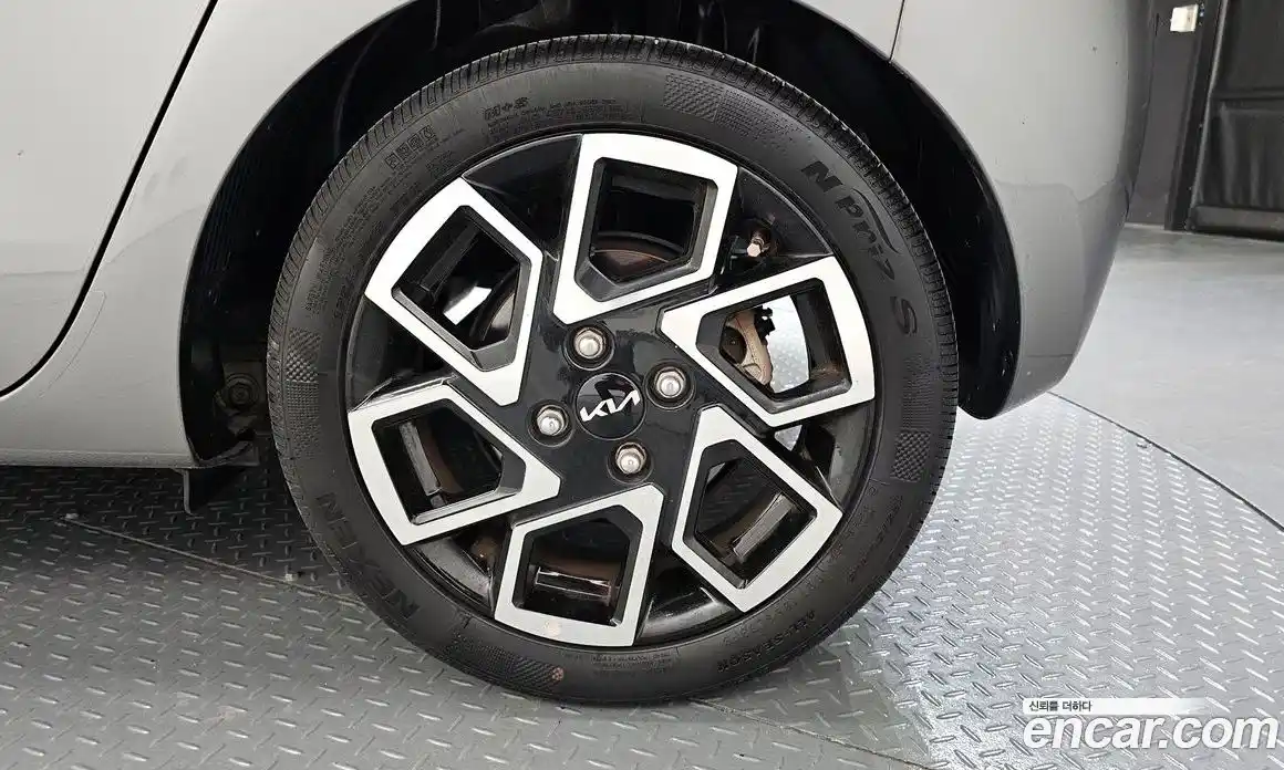 Kia Ray 2023 1.0 автомат (гидро), фото 7