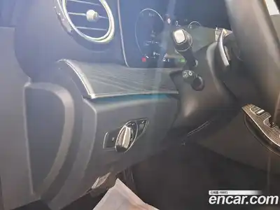 Mercedes-Benz E-Class 2022 2.0 автомат (гидро), миниатюра 11