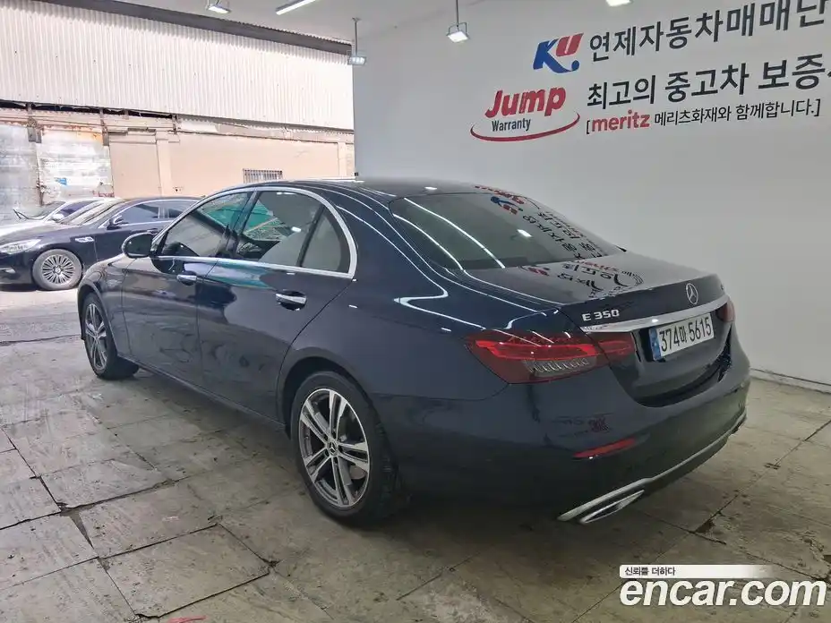 Mercedes-Benz E-Class 2022 2.0 автомат (гидро), фото 3
