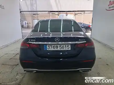 Mercedes-Benz E-Class 2022 2.0 автомат (гидро), миниатюра 4