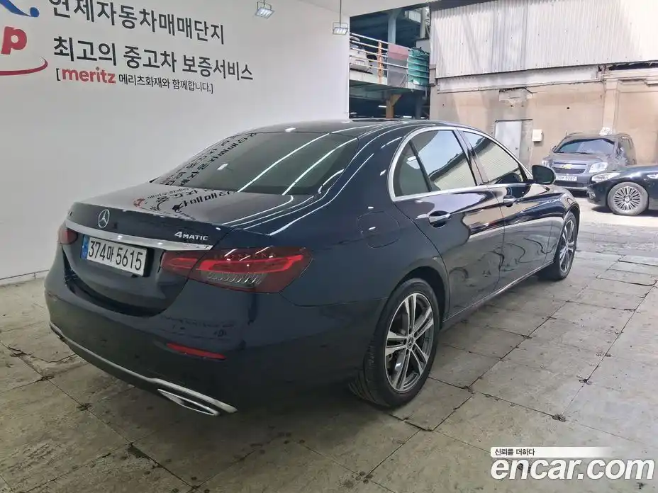 Mercedes-Benz E-Class 2022 2.0 автомат (гидро), фото 5